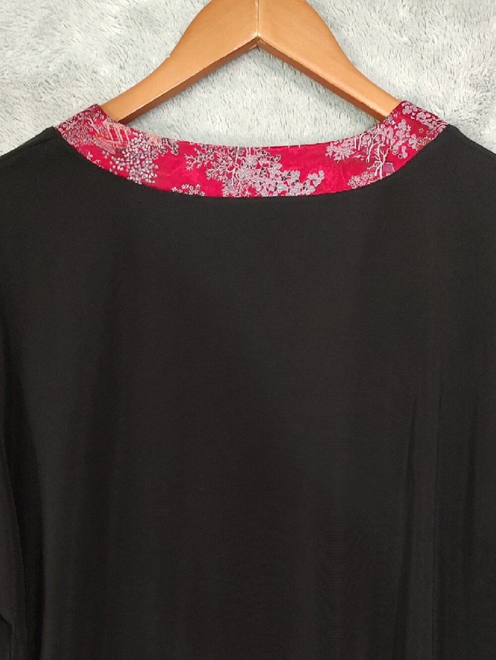 Susan Graver Black Three-Piece Tunic Set with Red Floral Trim - Picture 10 of 16